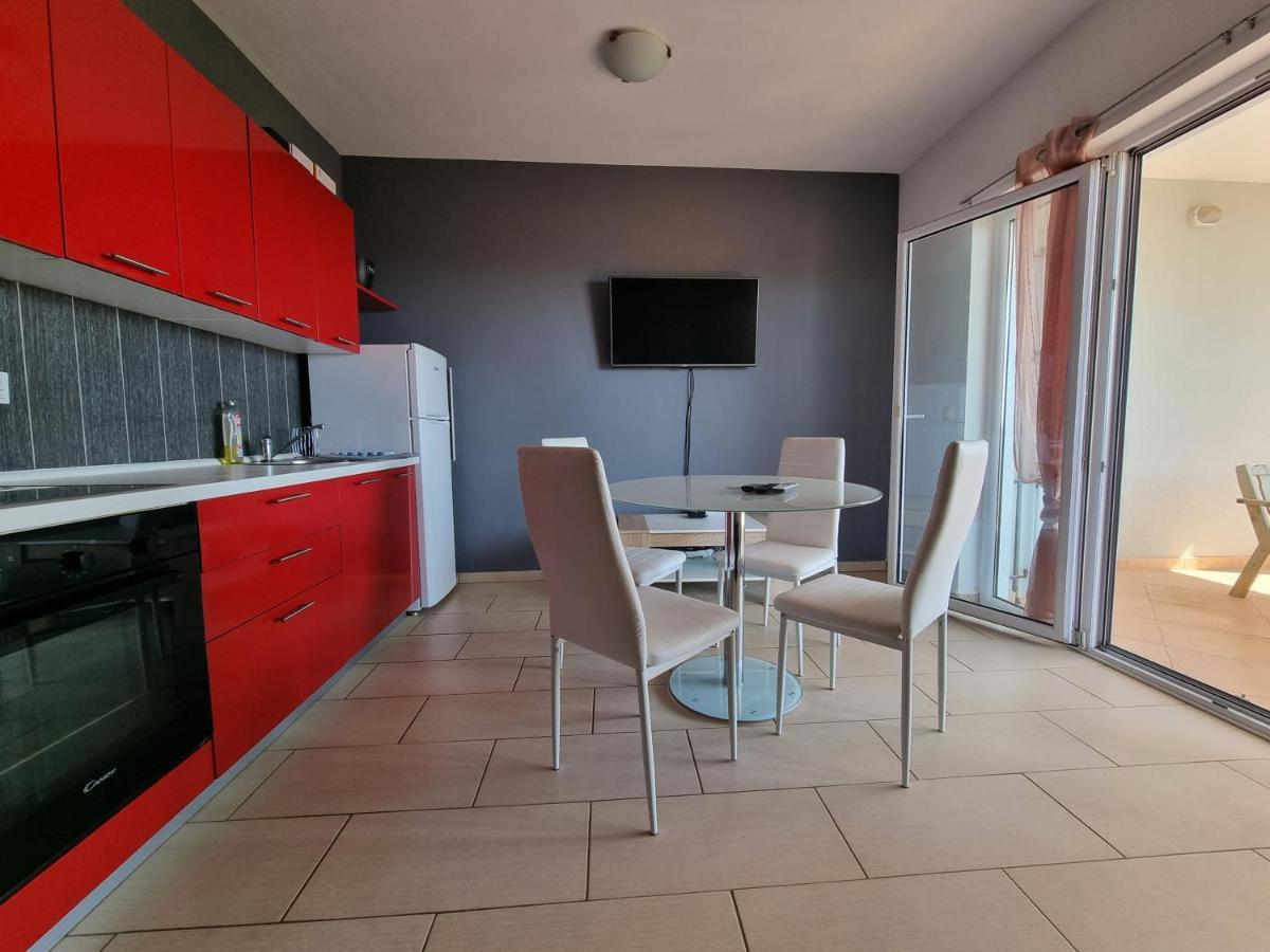 Apartment Wallot Novalja Exterior photo