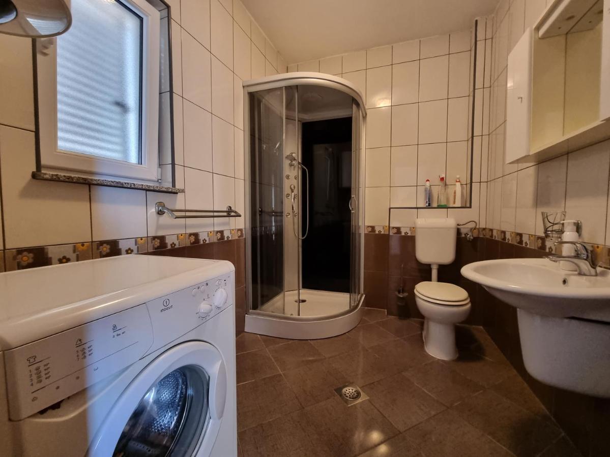 Apartment Wallot Novalja Exterior photo